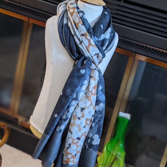 CASHMERE SCARF/WRAP - Picture 5 of 6